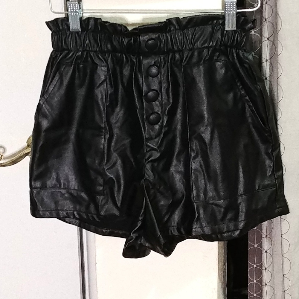 COPY - Shein XS Shorts Paperbag Waist Black Faux Leather
